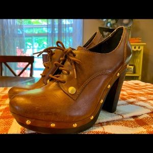 Vince Camuto leather platform clog